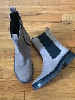 Ara Suede Chelsea Boots Taupe Gray Lug Sole Zip Comfort Size 6